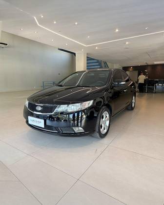 KIA CERATO 1.6 E.221 SEDAN 16V GASOLINA 4P AUTOMÁTICO